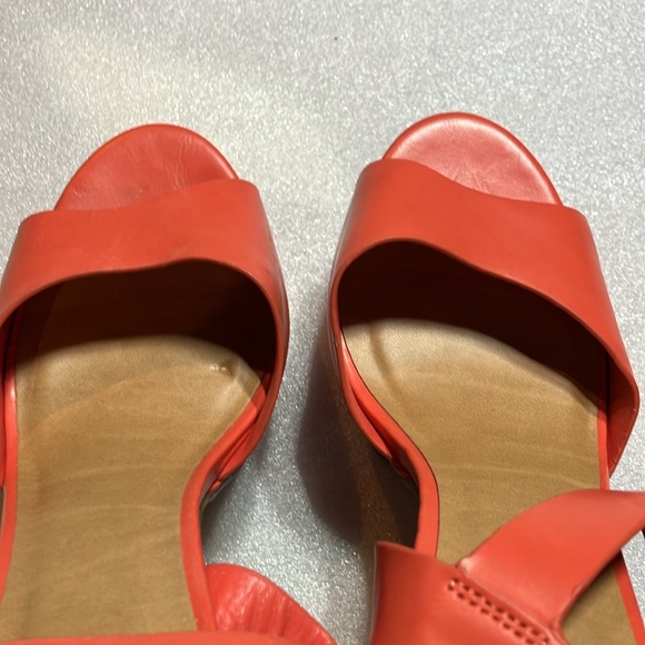 Charlotte Russe orange platform heels. Cute. Size 10. - Picture 6 of 9